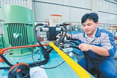 企業(yè)按下&ldquo;快進鍵&rdquo; 開足馬力忙生產(chǎn)